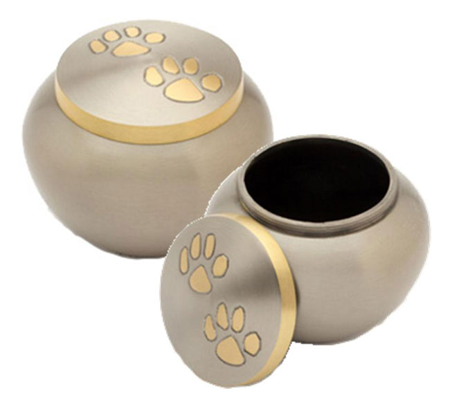 option 11 round brass double paw print urn in pewter finish