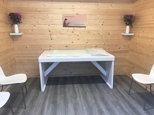 Pet Reception Table